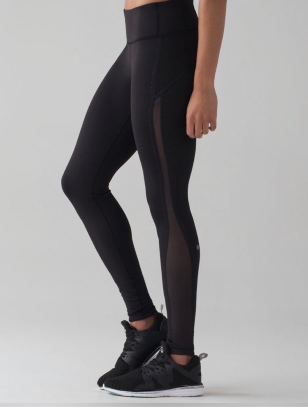 EUC RARE Lululemon Smooth Stride Tight Size 8!